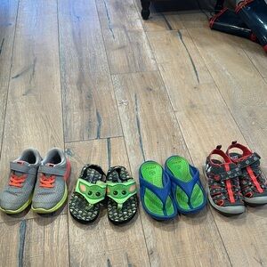 Nike Gray and Red Sneakers Modern Athletic Design